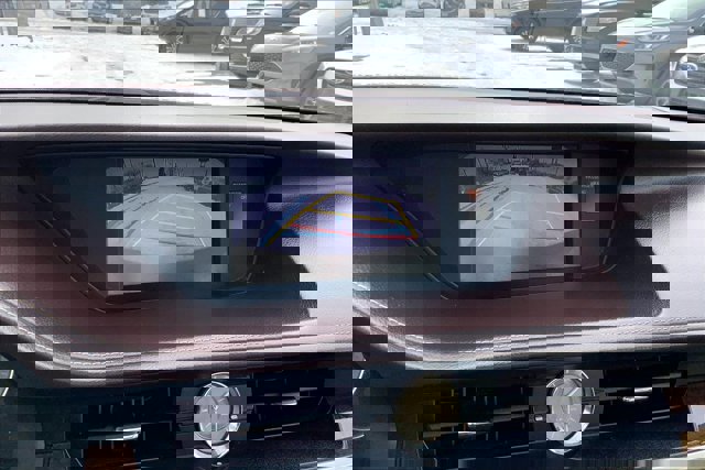 Used 2016 Lexus ES 350 w/ Luxury Package w/Wood Trim image 20