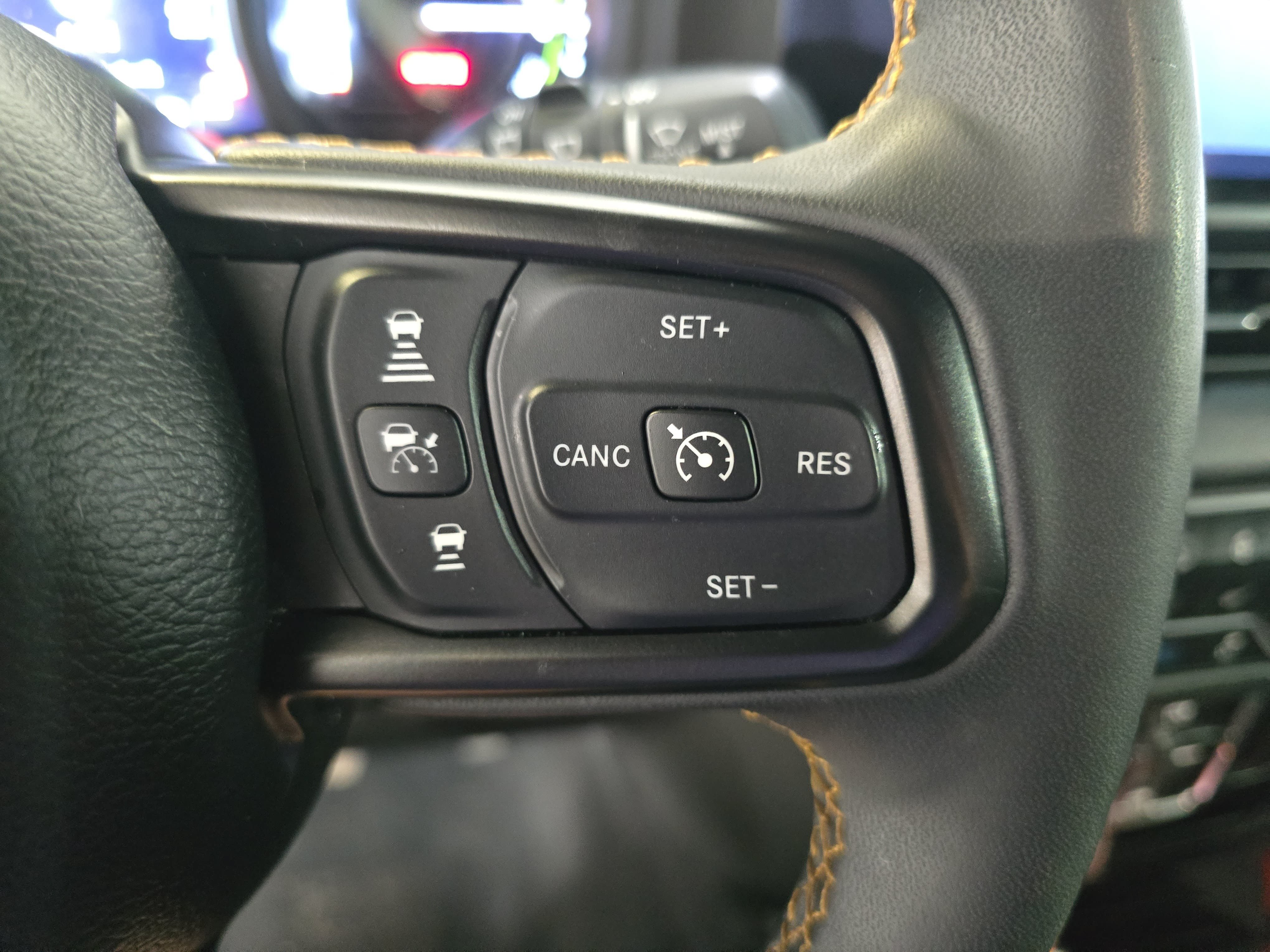 Used 2024 Jeep Wrangler Unlimited AWD/4WD image 15