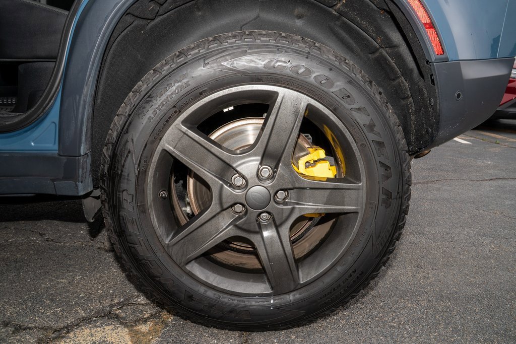 Used 2020 Land Rover Defender 110 SE image 8