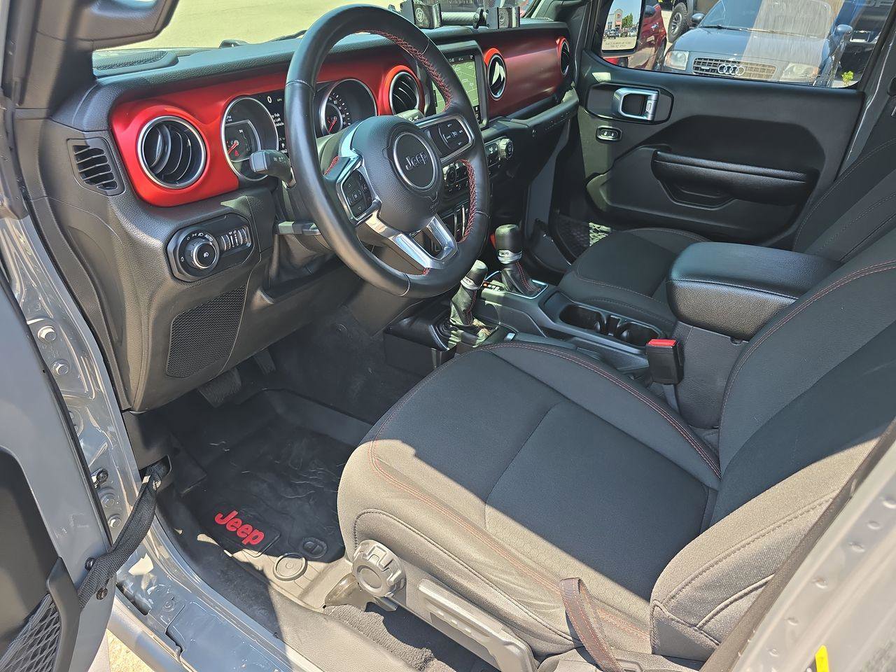Used 2021 Jeep Wrangler Unlimited Rubicon AWD/4WD image 4