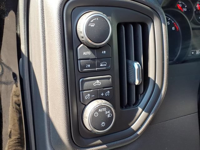 Used 2023 Chevrolet Silverado 1500 Custom AWD/4WD image 18