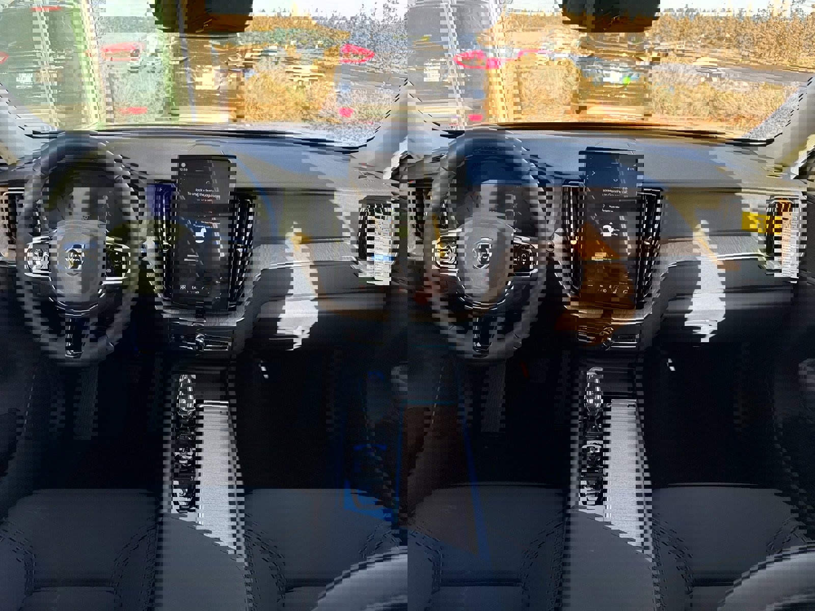 New 2026 Volvo XC60 B5 Plus w/ Protection Package Premier image 17