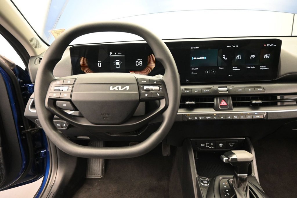 Certified 2025 Kia K4 FWD image 37