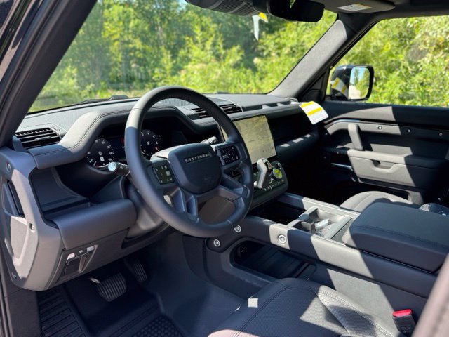 New 2026 Land Rover Defender 110 S AWD/4WD image 9