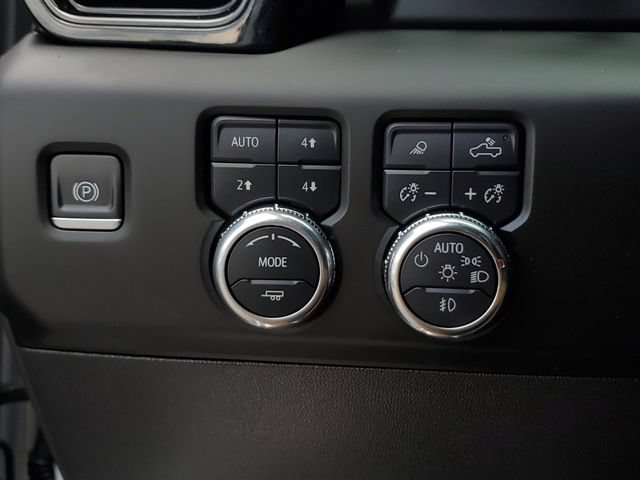 Used 2024 GMC Sierra 1500 AT4 w/ Technology Package AWD/4WD image 37