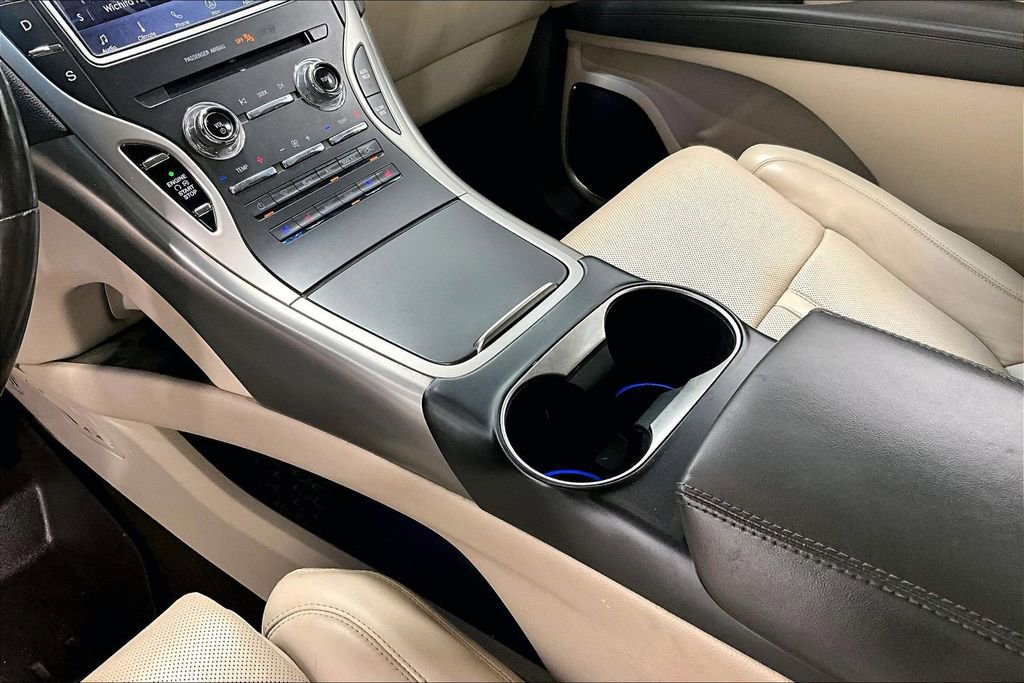 Used 2020 Lincoln Nautilus Reserve w/ Equipment Group 201A FWD image 17