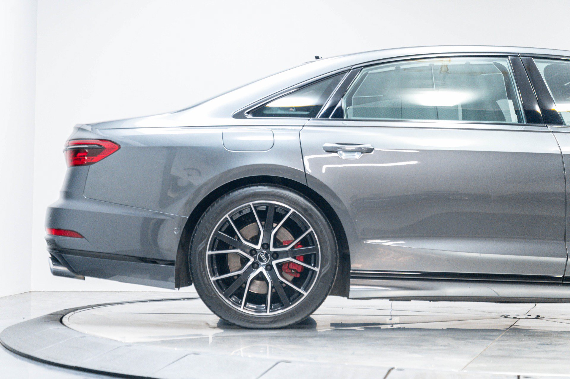 Used 2020 Audi S8 L AWD/4WD image 22