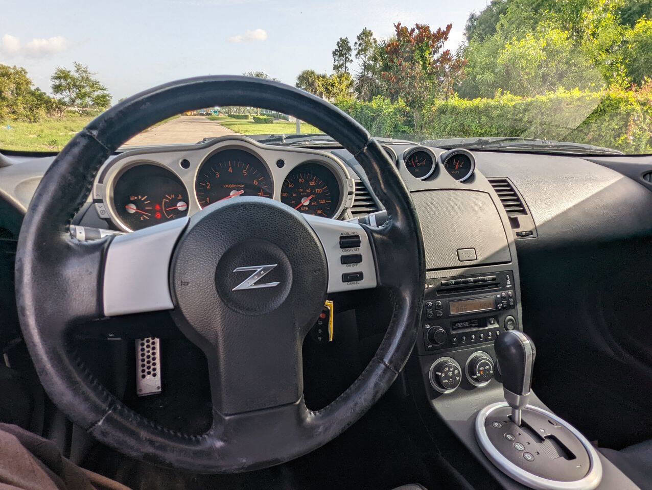 Used 2004 Nissan 350Z Touring image 11