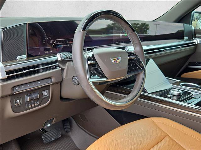 Used 2025 Cadillac Escalade Premium Luxury w/ LPO, Floor Liner Package AWD/4WD image 10