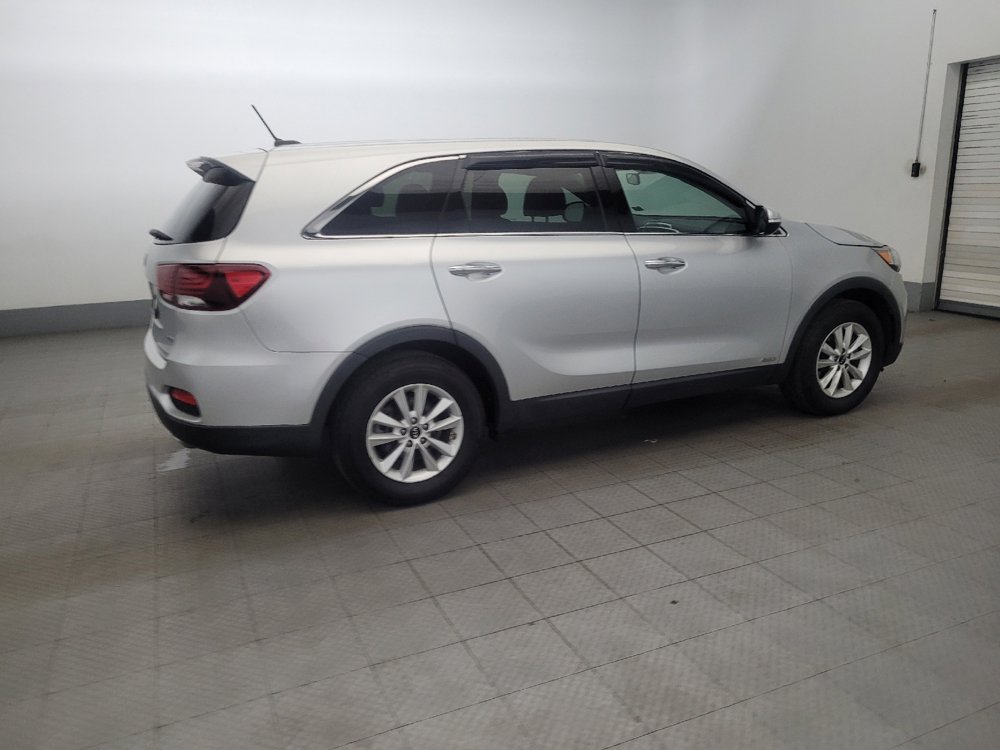 Used 2019 Kia Sorento LX image 10
