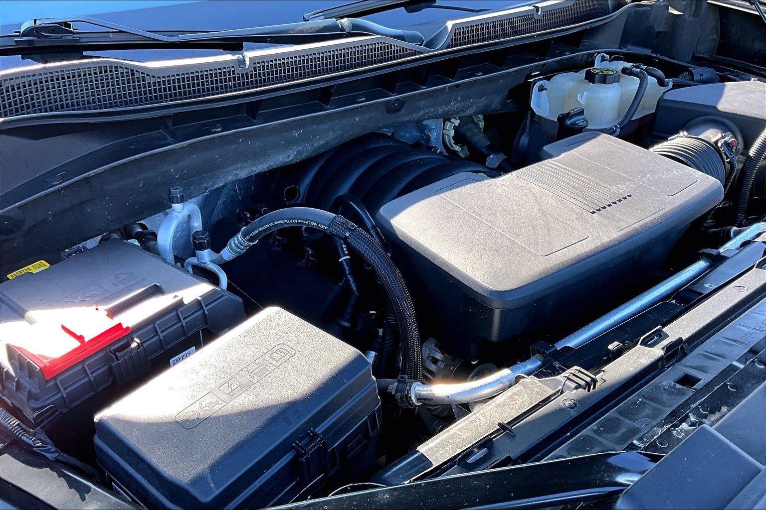 Used 2024 Chevrolet Silverado 1500 LT Trail Boss w/ Convenience Package II AWD/4WD image 34
