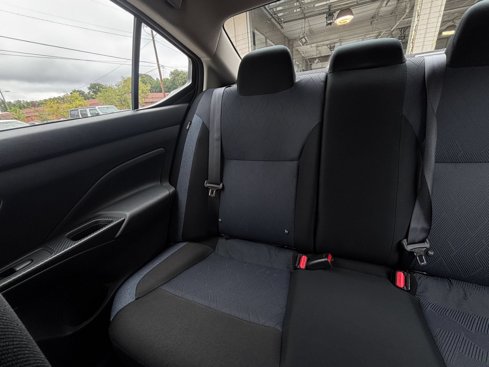 Used 2025 Nissan Versa SV FWD image 37