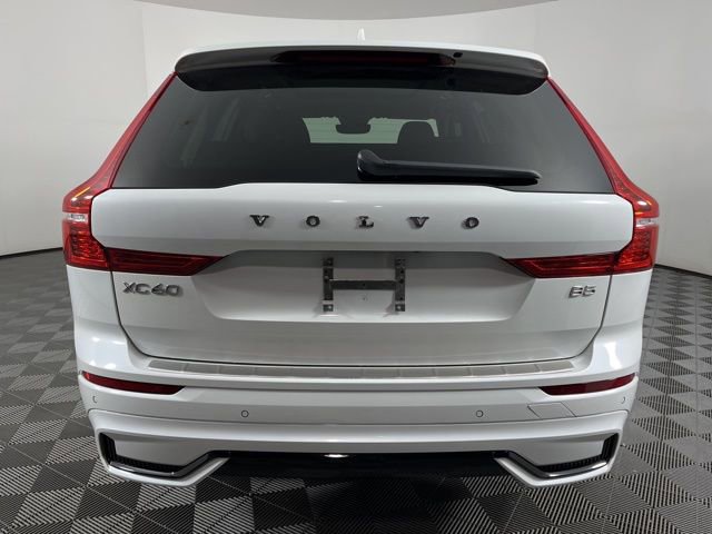Used 2023 Volvo XC60 B5 Ultimate w/ Climate Package image 9