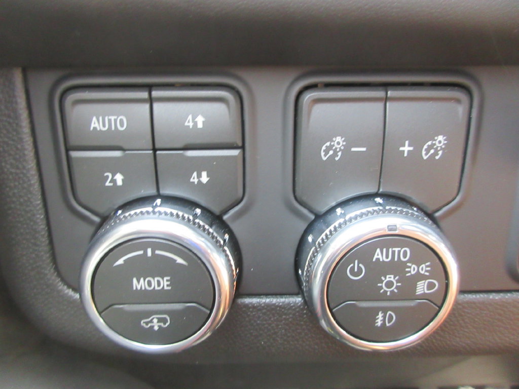 New 2027 GMC Yukon AT4 Ultimate AWD/4WD image 17