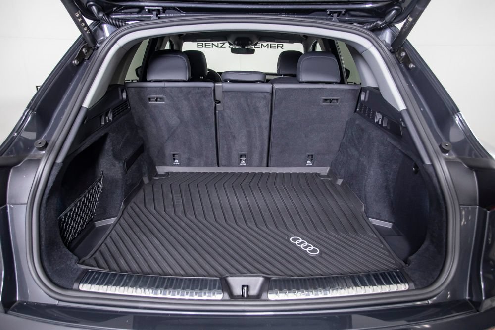 Used 2025 Audi Q5 Premium w/ Convenience Package AWD/4WD image 8