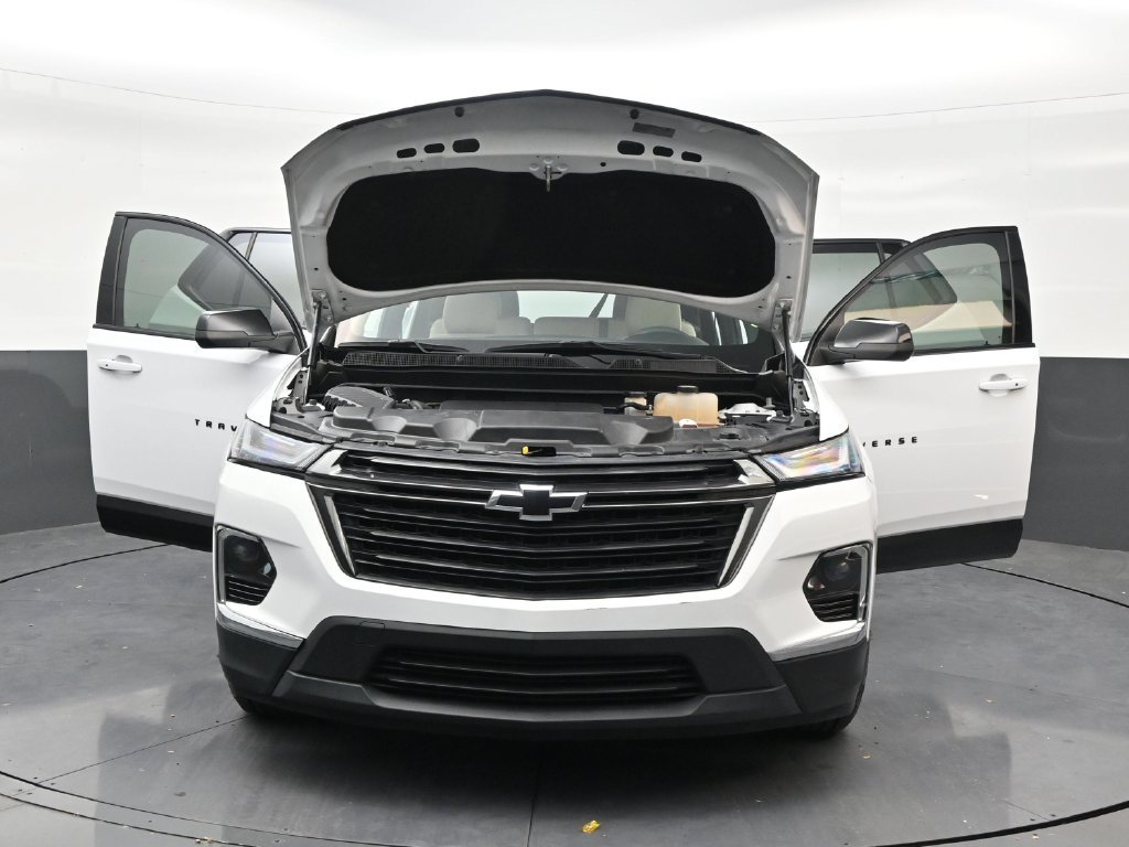Used 2022 Chevrolet Traverse LS w/ Midnight/Sport Edition FWD image 33
