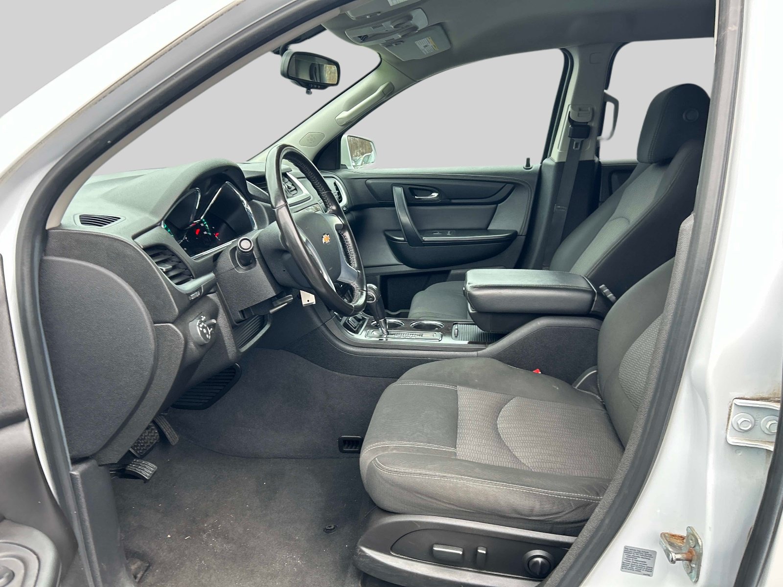 Used 2016 Chevrolet Traverse LT w/ Style and Technology Package AWD/4WD image 11