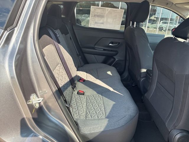 Used 2026 Nissan Kicks SV image 9