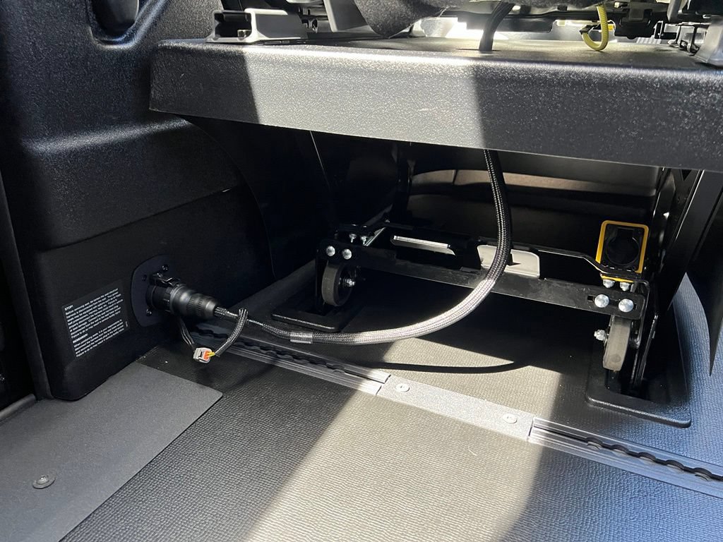 Used 2026 Toyota Sienna XLE FWD image 27