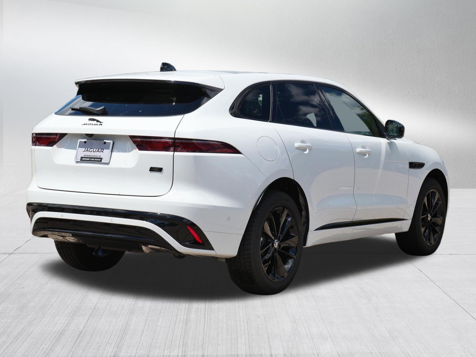 New 2026 Jaguar F-PACE R-Dynamic S AWD/4WD image 2