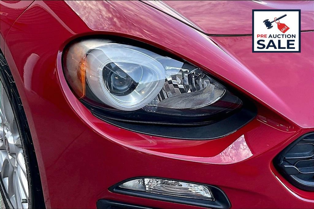 Used 2018 FIAT 124 Spider Classica w/ Technology & Siriusxm Group RWD image 26