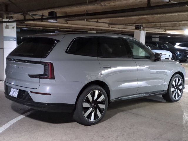 New 2026 Volvo EX90 Ultra AWD/4WD image 3