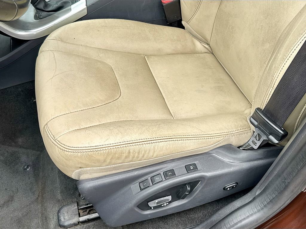 Used 2016 Volvo XC60 T6 w/ Proximity Package image 20