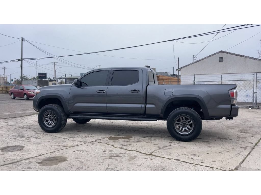 Used 2022 Toyota Tacoma TRD Off-Road w/ Technology Package AWD/4WD image 8