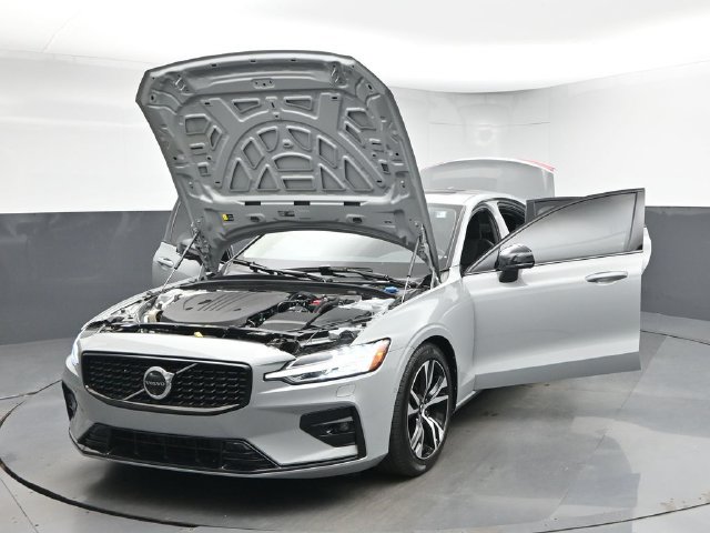 Used 2025 Volvo S60 B5 Plus FWD image 51