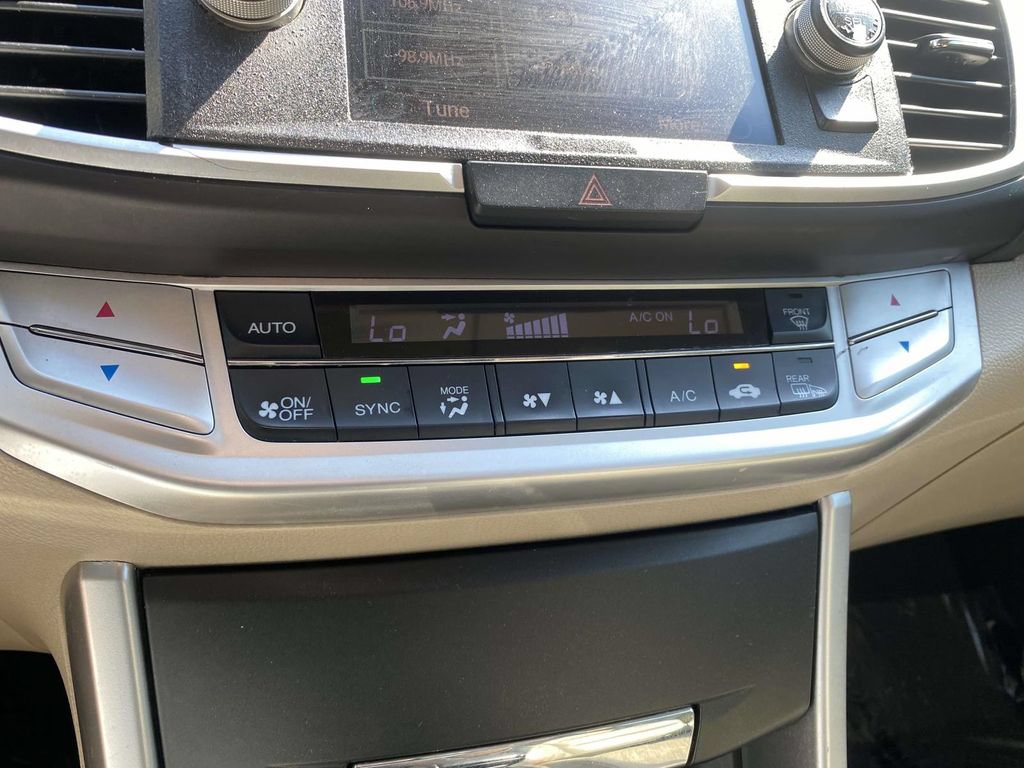 Used 2013 Honda Accord EX-L image 27
