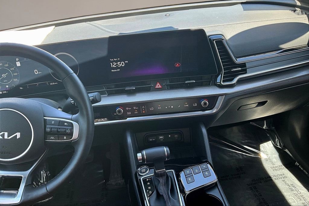 Certified 2025 Kia Sportage SX AWD/4WD image 9