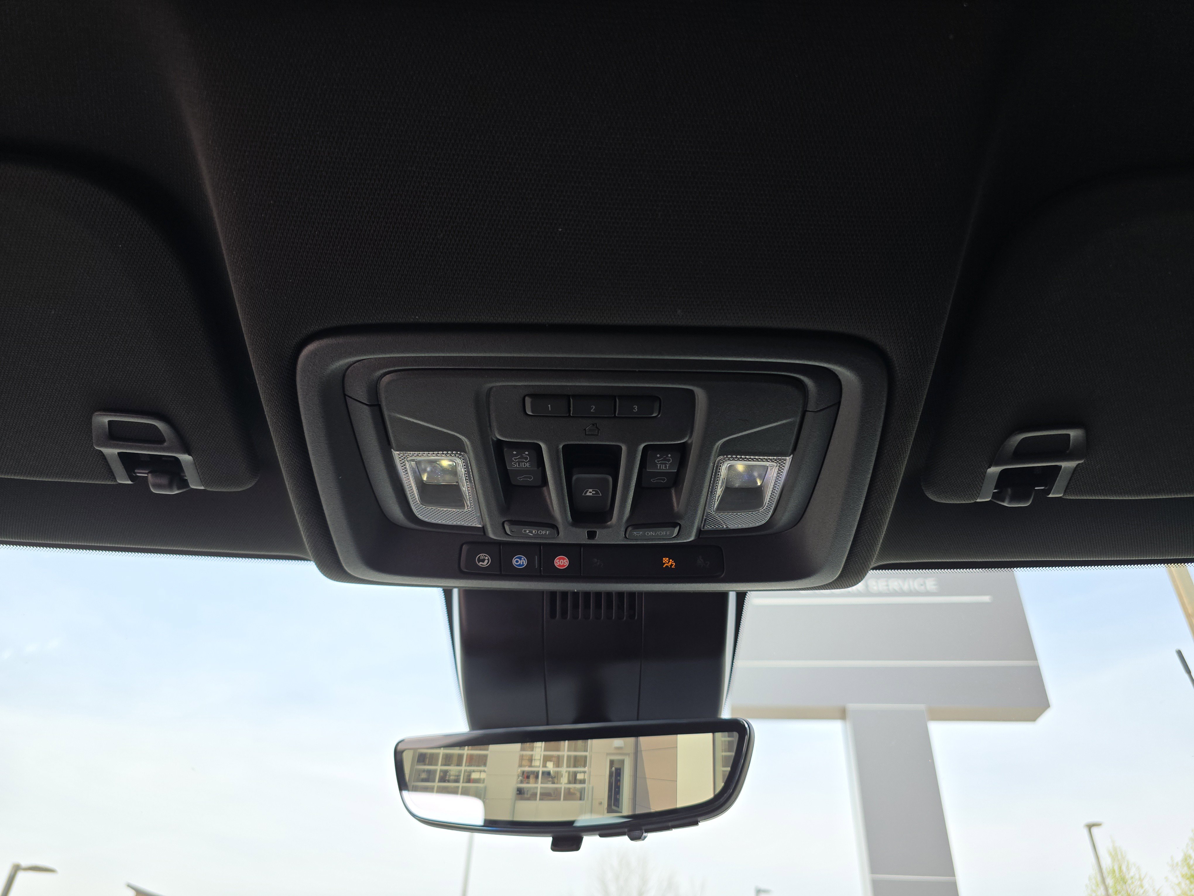 Used 2024 GMC Sierra 2500 AT4 w/ AT4 Premium Plus Package image 24