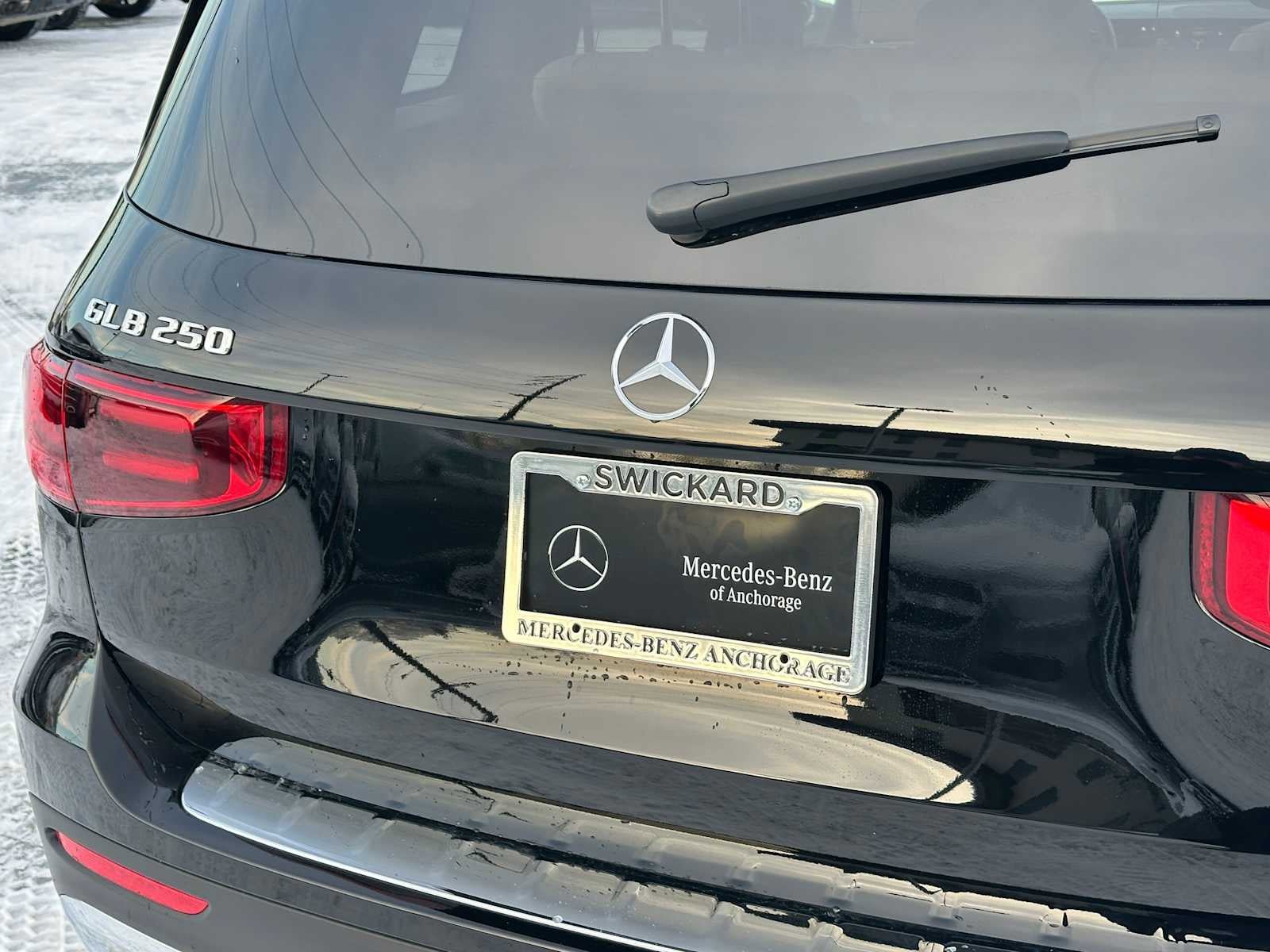 Used 2026 Mercedes-Benz GLB 250 4MATIC image 14