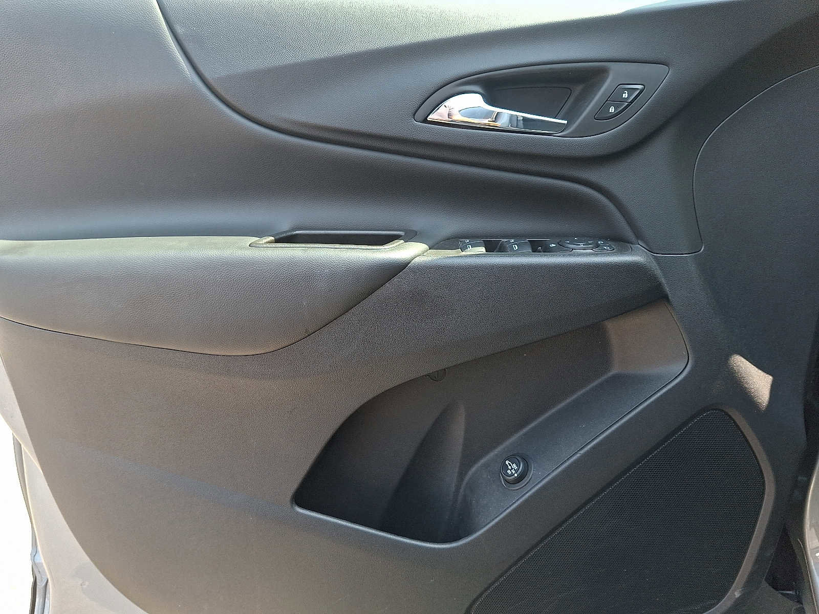 Used 2024 Chevrolet Equinox LT w/ LPO, Floor Liner Package image 12