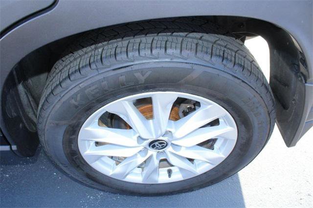 Certified 2022 Toyota Corolla Cross LE image 8