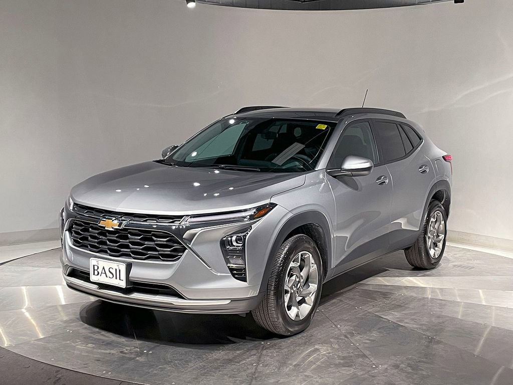 Used 2024 Chevrolet Trax LT image 8