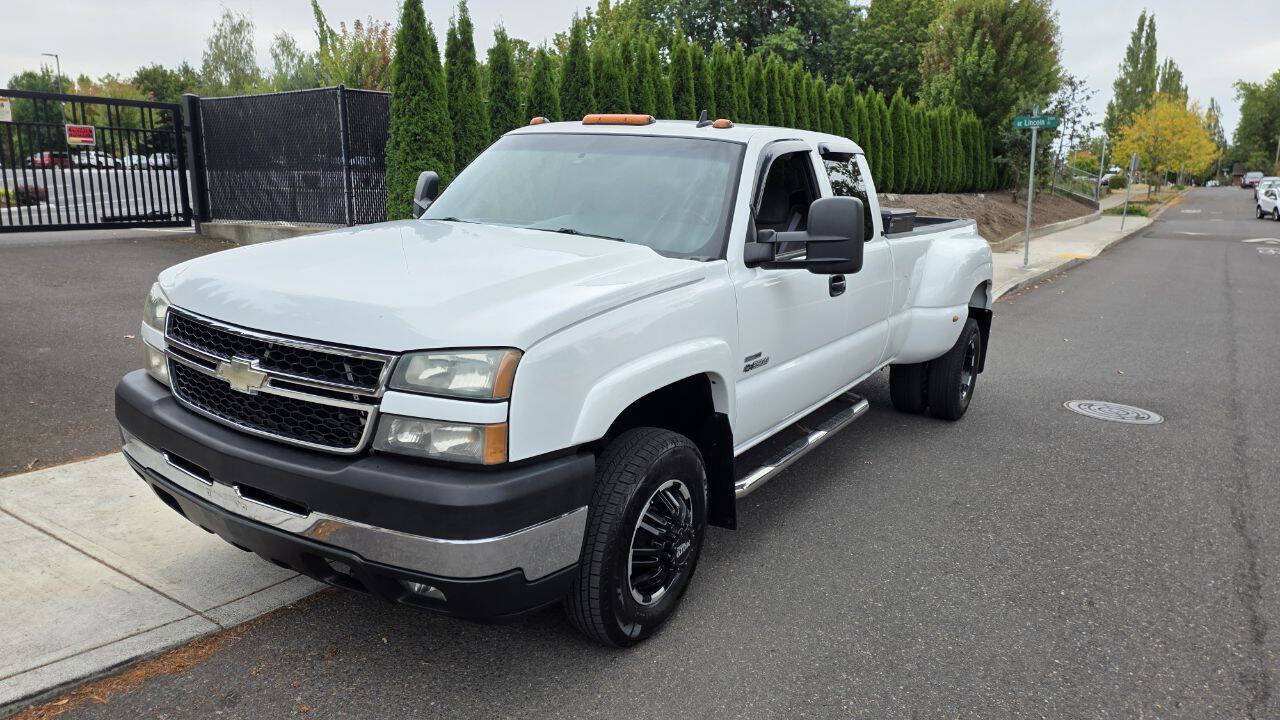 Used 2006 Chevrolet Silverado 3500 LT w/ Heavy-Duty Power Package RWD image 1