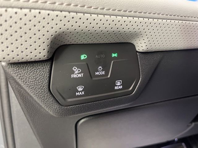 Used 2024 Volkswagen Atlas Peak Edition SEL image 31