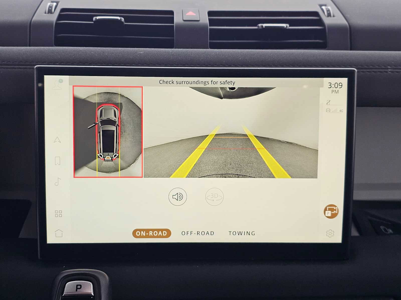 Used 2023 Land Rover Defender 130 S image 28