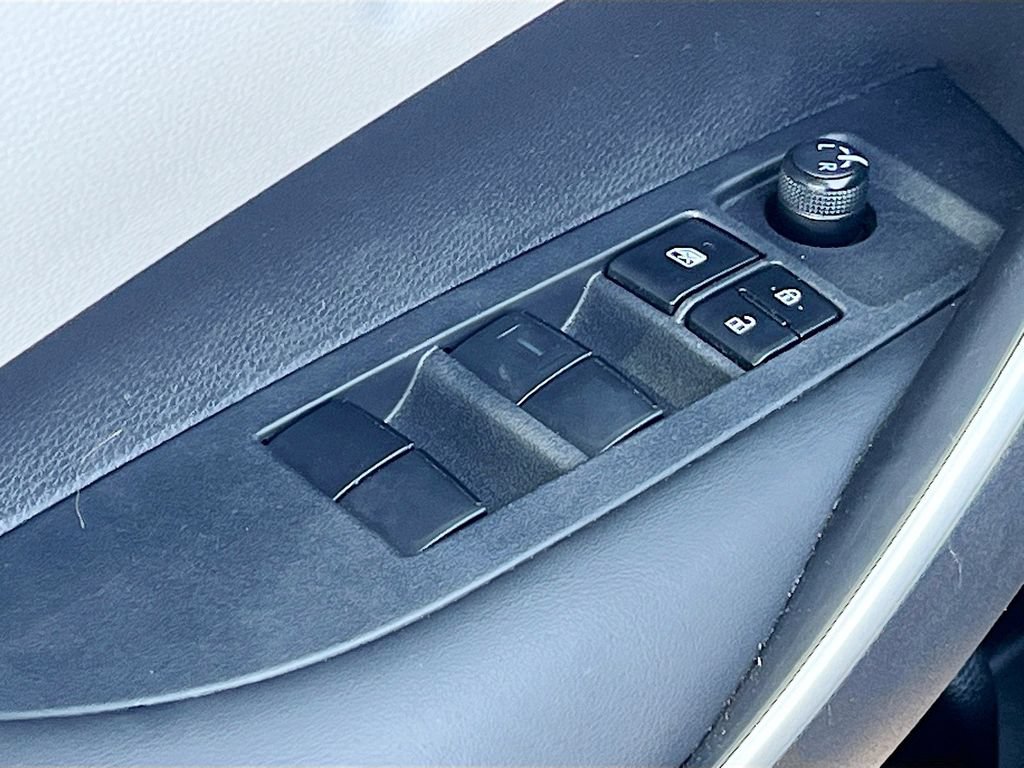 Used 2024 Toyota Corolla SE FWD image 17