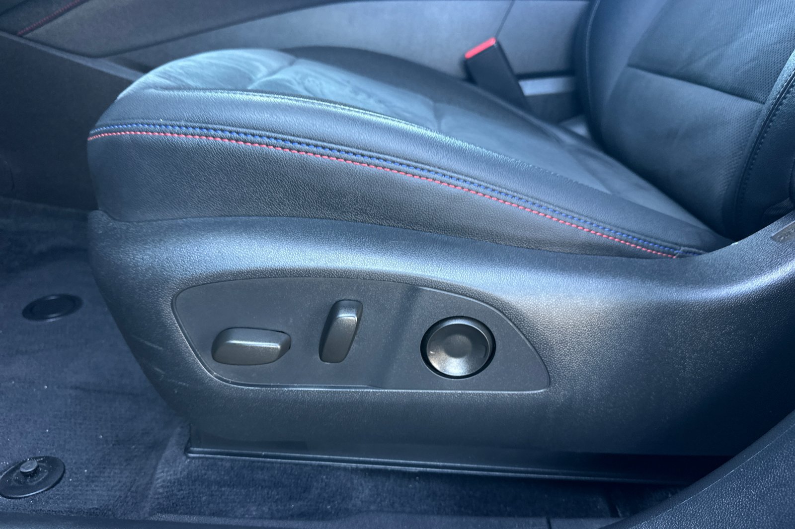Used 2024 Chevrolet Blazer EV RS AWD/4WD image 13