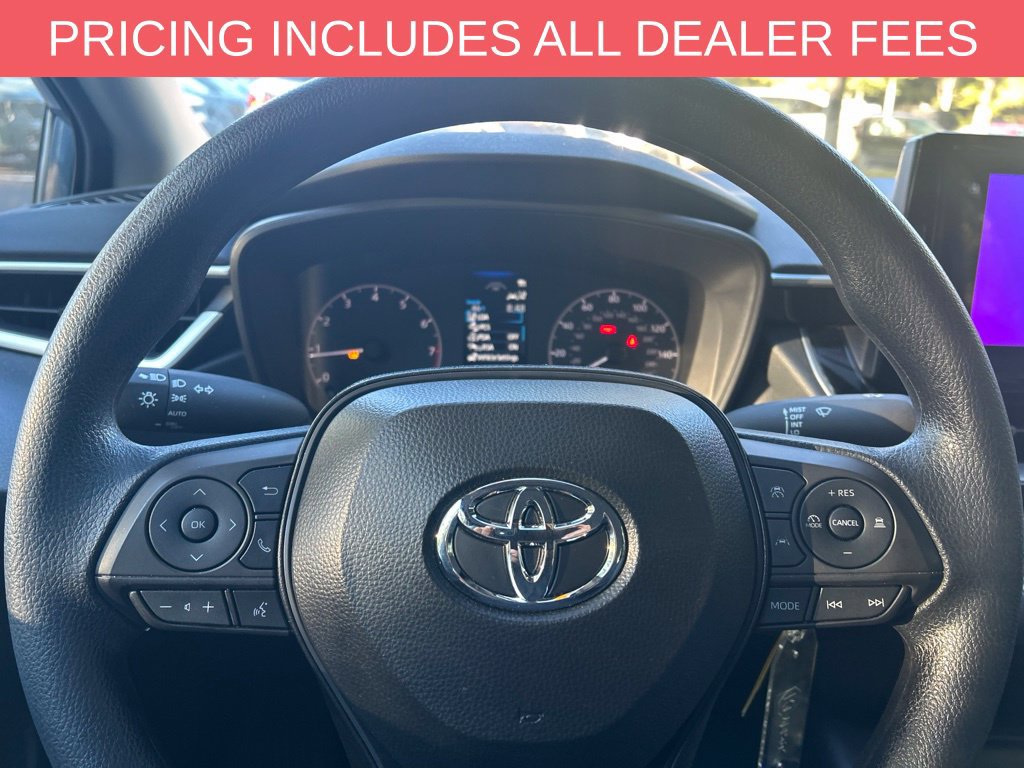 Used 2025 Toyota Corolla LE FWD image 14