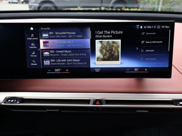 Used 2023 BMW iX xDrive50 w/ Sport Package AWD/4WD image 17