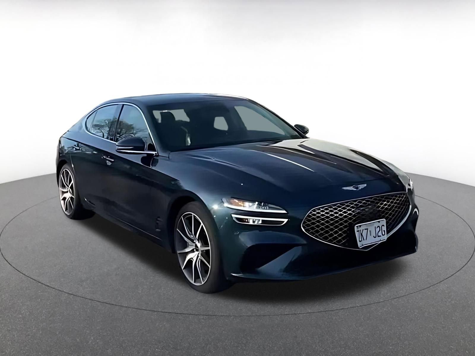 Used 2025 Genesis G70 2.5T image 3