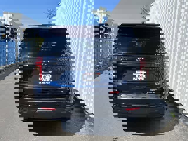 Used 2024 Chevrolet Suburban RST image 5