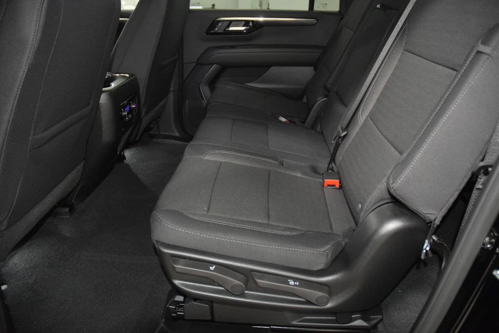 New 2026 Chevrolet Suburban LS w/ Max Trailering Package AWD/4WD image 39