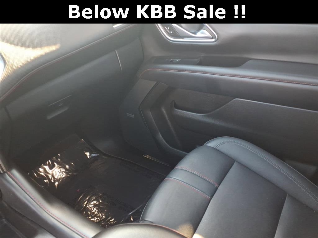 Certified 2022 Chevrolet Tahoe RST w/ Luxury Package image 24