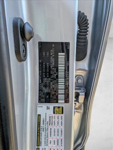 Used 2024 Toyota Corolla Cross XLE image 22