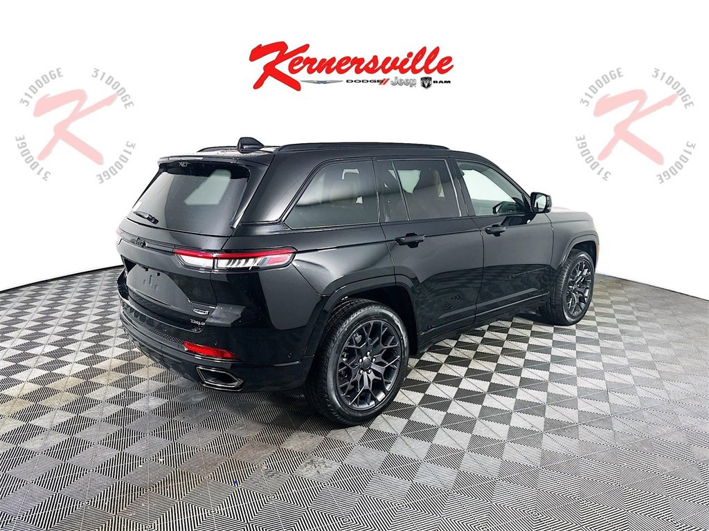 New 2025 Jeep Grand Cherokee Summit image 7