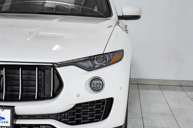 Used 2018 Maserati Levante image 43